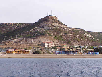 Bosa Harbour beach